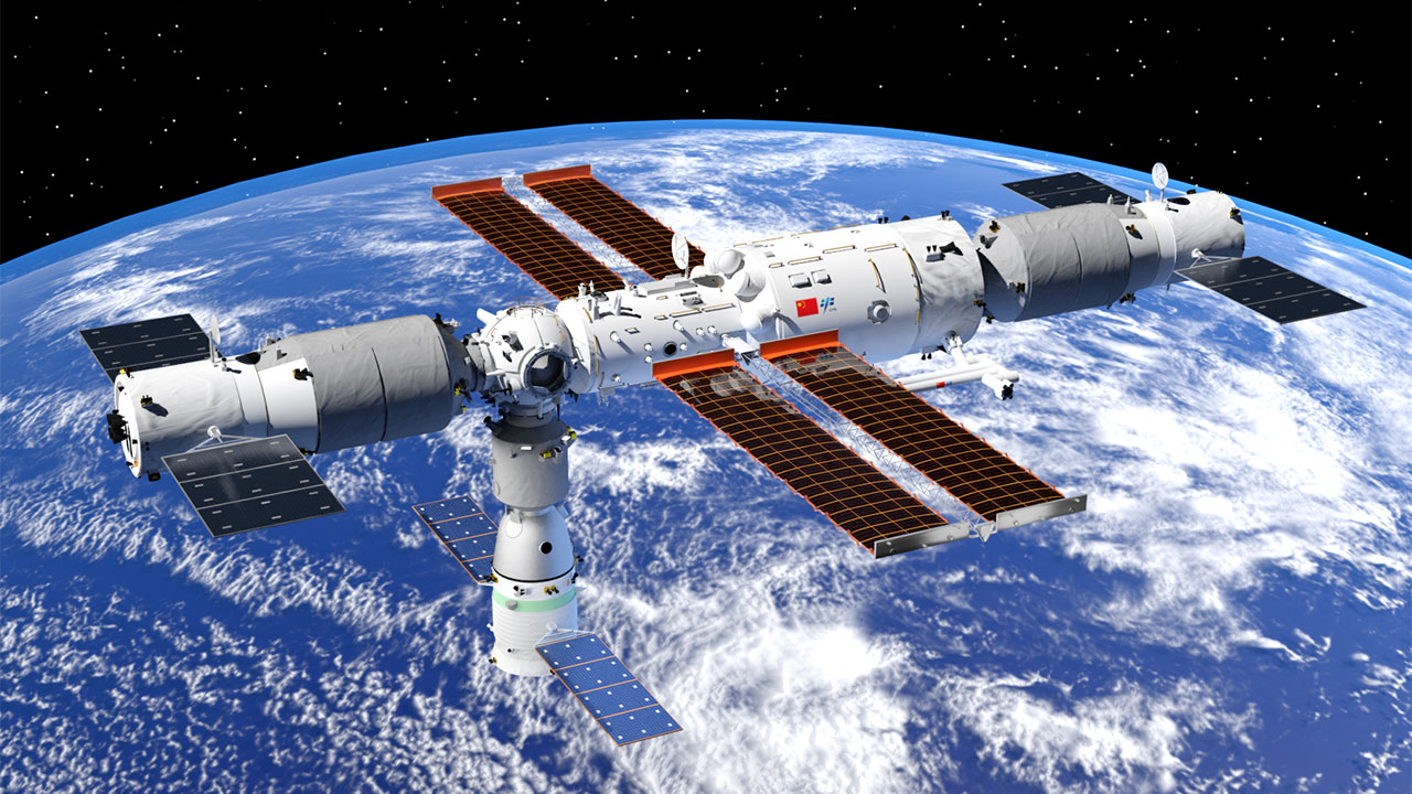 Çinli astronotlar, uzayın kapılarını açan ‘anahtarı’ teslim etti